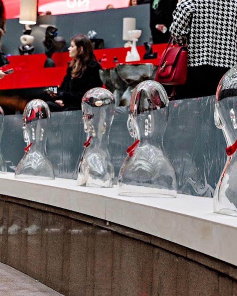 «Не растворилась в чужой тени»: как 42-летняя дочь Ярмольника избежала звёздной болезни и стала художником