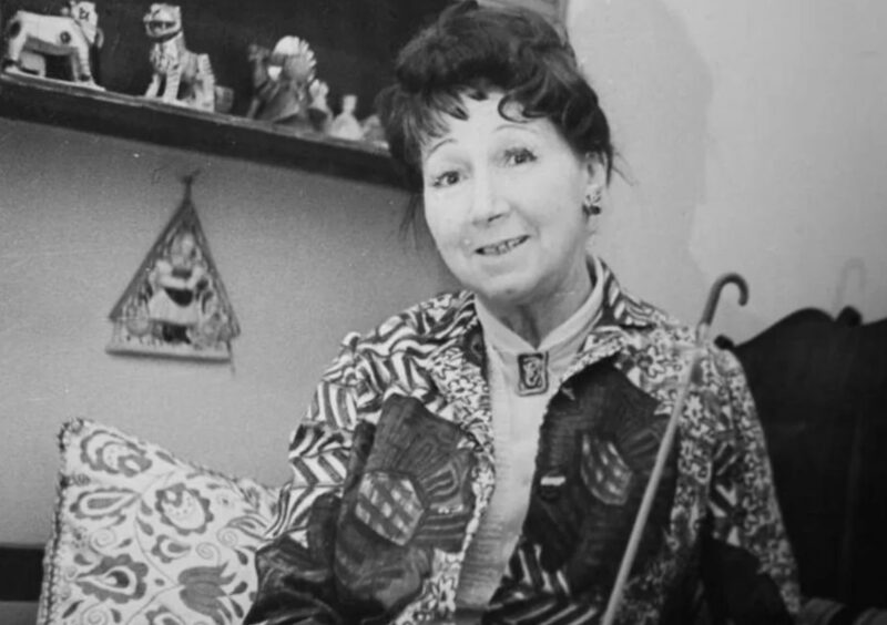 «Муля, не нервируй меня!»: как 19-летняя Рина Зеленая обыграла Маяковского и стала голосом, который сводил с ума Раневскую