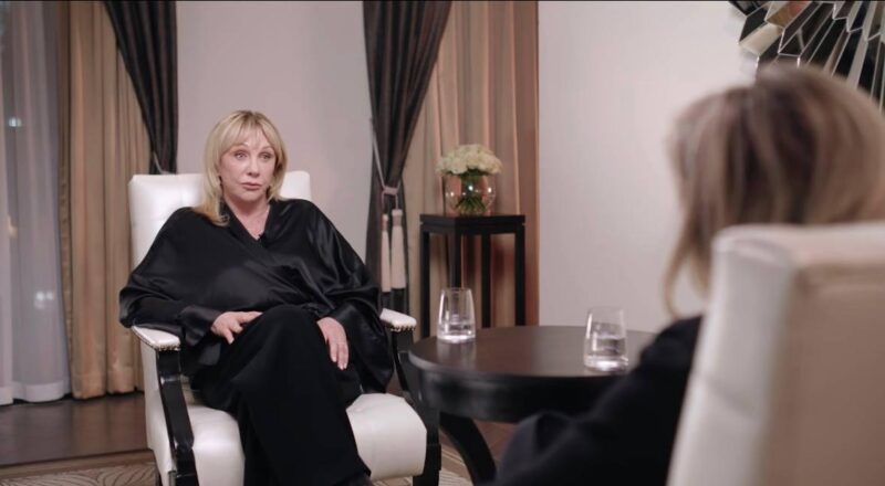 «Он режет себя»: Елена Яковлева о татуировках сына