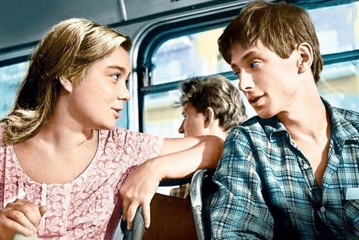 Нина Дорошина и Олег Даль в фильме «Первый троллейбус», 1964 год
