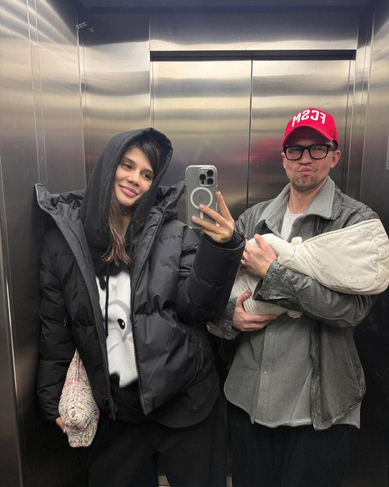 Александр Петров стал отцом в 36 лет.