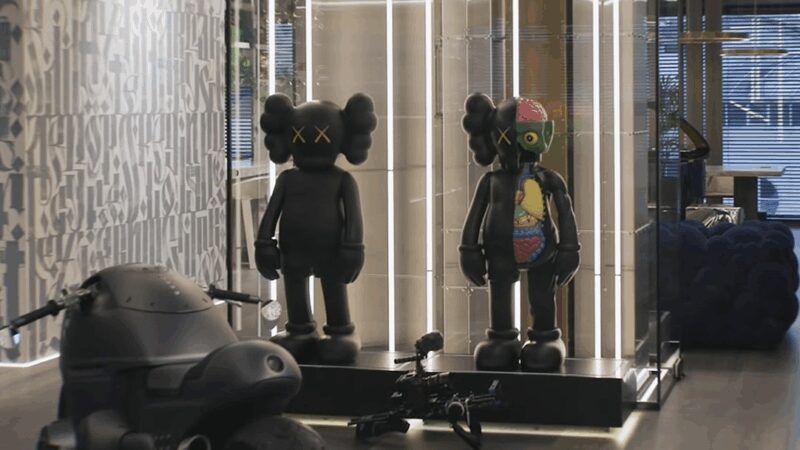 «Каждый уголок со смыслом»: как 40-летний Тимати 2,5 года строил свой 650-метровый «музей» в центре Москвы