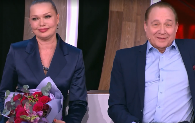 Максим Дунаевский с одной из своих жен, Аллой Новоселовой, на телепередаче «Малахов».