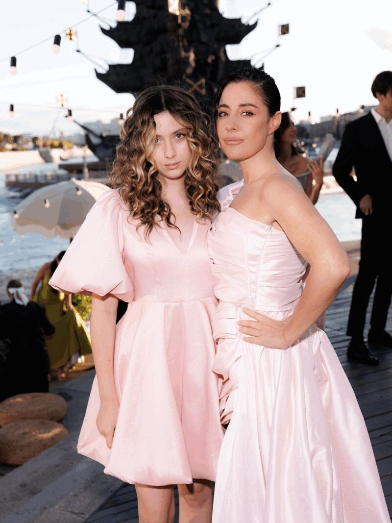 Александрина Гоман: взрослеет быстрее сверстниц, но мама поддерживает ее самовыражение.