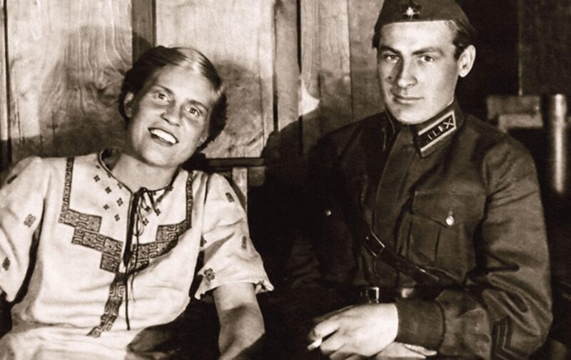 Надежда Федосова и поэт Алексей Фатьянов, чья неразделённая любовь оставила след в стихах.