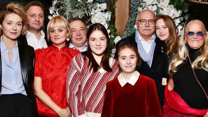 Большая семья Никиты Михалкова.
