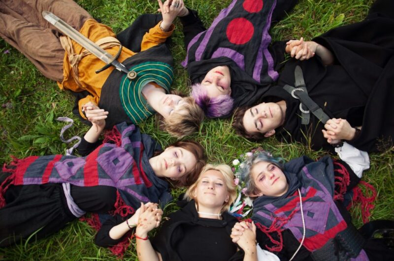 Digital detox поколения Альфа: как лагерь возвращает детей в реальный мир