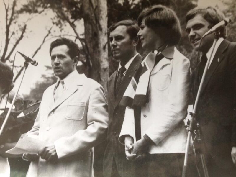 Битва за сына, обиды и уединение: драма семьи Эдиты Пьехи