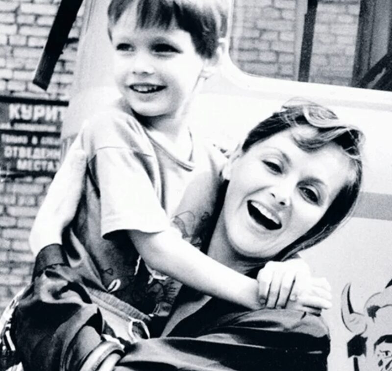 Светлана Орлова с любимым сыном Филиппом.