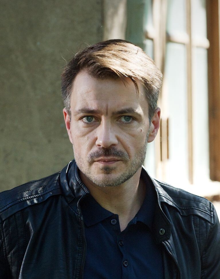 Кирилл Гребенщиков в юности, ещё не знающий о своём будущем призвании.