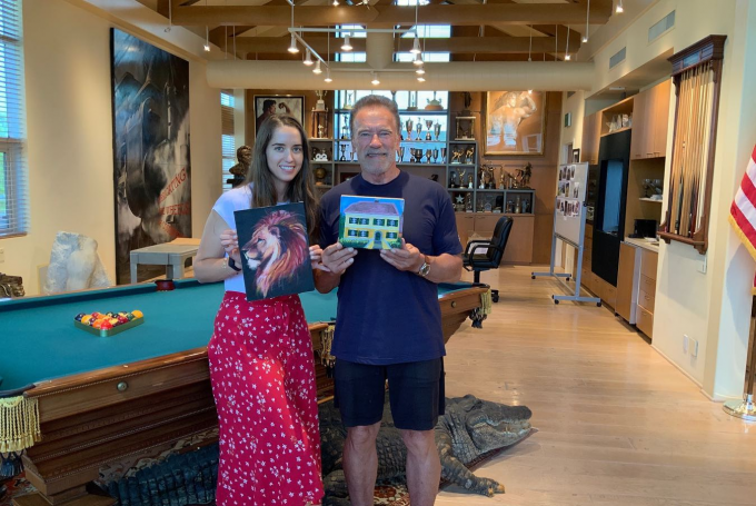 Кристина Шварценеггер в компании отца.