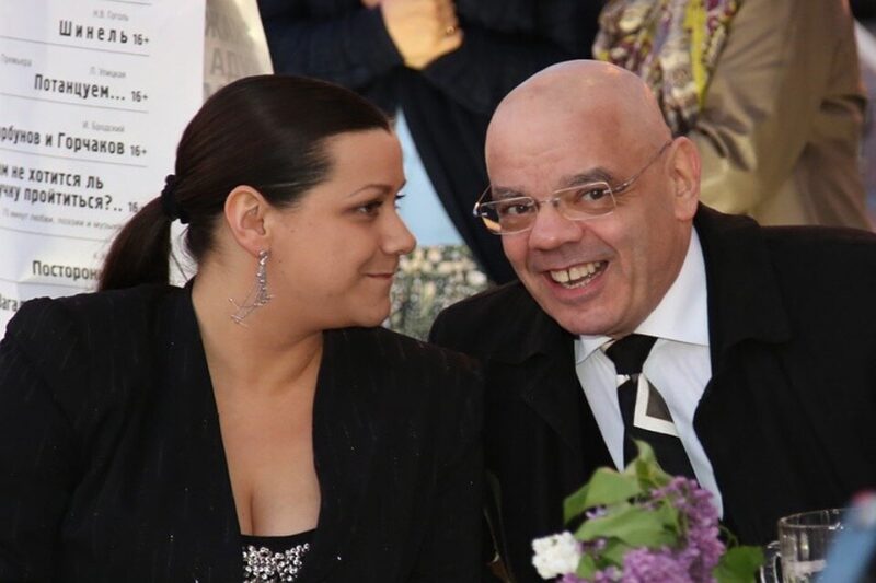 «Не хочу быть как папа»: как 37-летняя внучка Аркадия Райкина избегает публичности, но нашла счастье с 54-летним хореографом