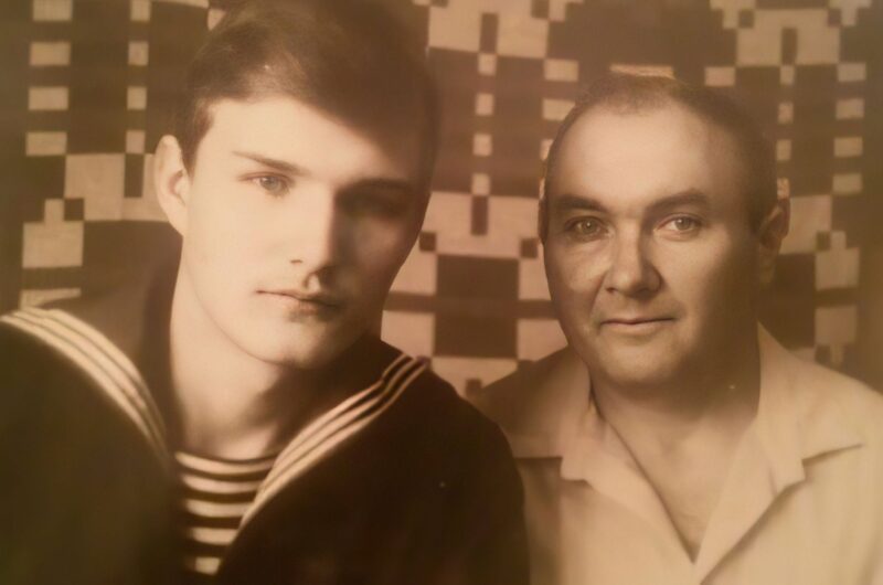 Дмитрий Быковский-Ромашов с отцом.