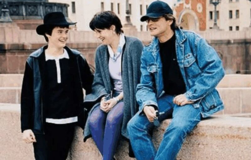 Александр Домогаров, Ирина Гуненкова и их сын Саша