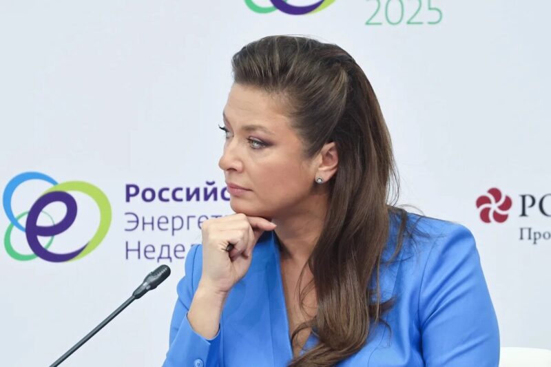 «Для меня он всегда на первом месте»: как 50-летняя Мария Ситтель с пятью детьми сохраняет брак и выглядит моложе своих лет