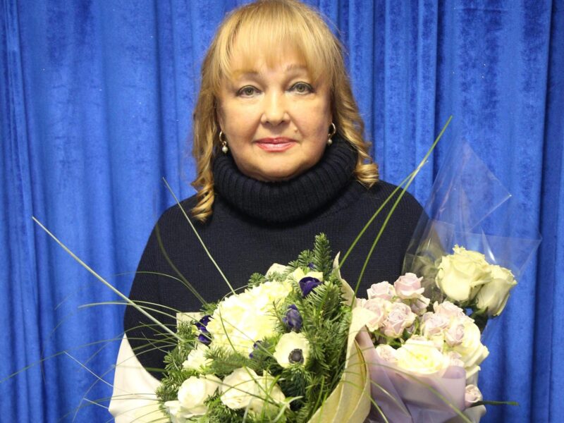 Две семьи Жарикова: роковой звонок, разбивший сердце Гвоздиковой