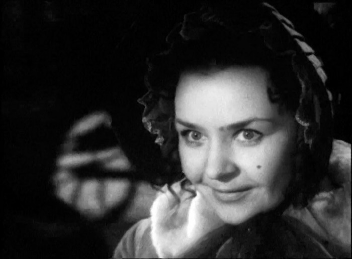 Нина Ургант в фильме «Шинель», 1959 год: кадр из ранней работы.