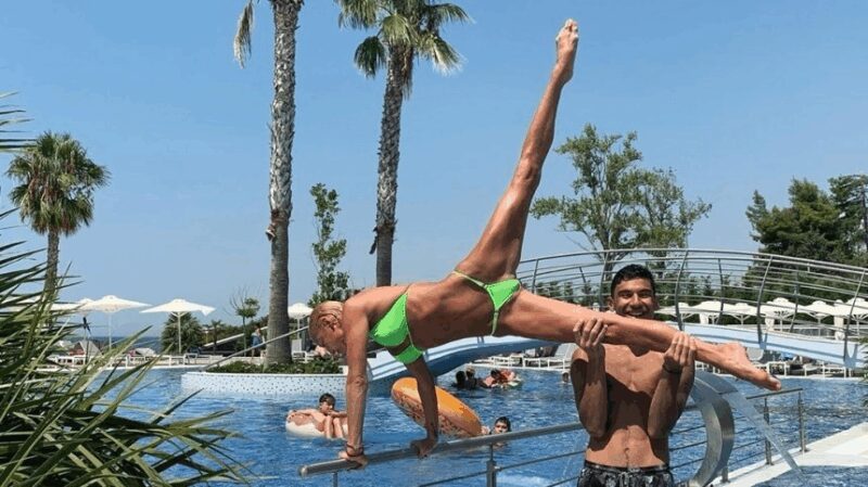 «Выставили на всю страну дешевкой без трусов»: как 50-летний юбилей обернулся для балерины Анастасии Волочковой настоящим позором