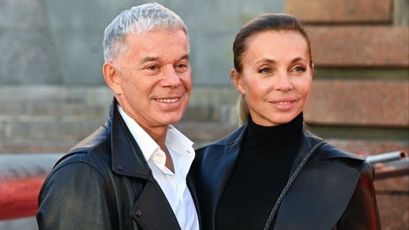 Олег Газманов с новой семьёй: женой Мариной и дочерью Марианной.