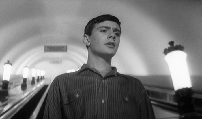 Никита Михалков в фильме "Я шагаю по Москве".