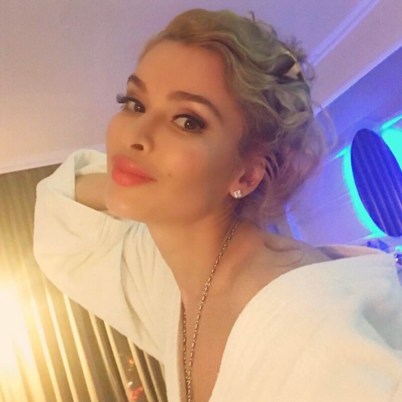 «Это не природа!»: как 45-летняя Алёна Кравец выглядит без парика и почему скрывала свои волосы