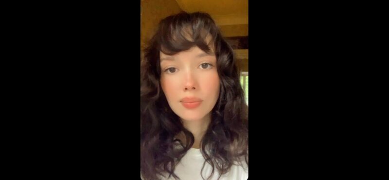 «Не могла спокойно оставить детей»: как 64-летняя Светлана Рябова пожертвовала карьерой ради дочерей, которые пошли по её стопам