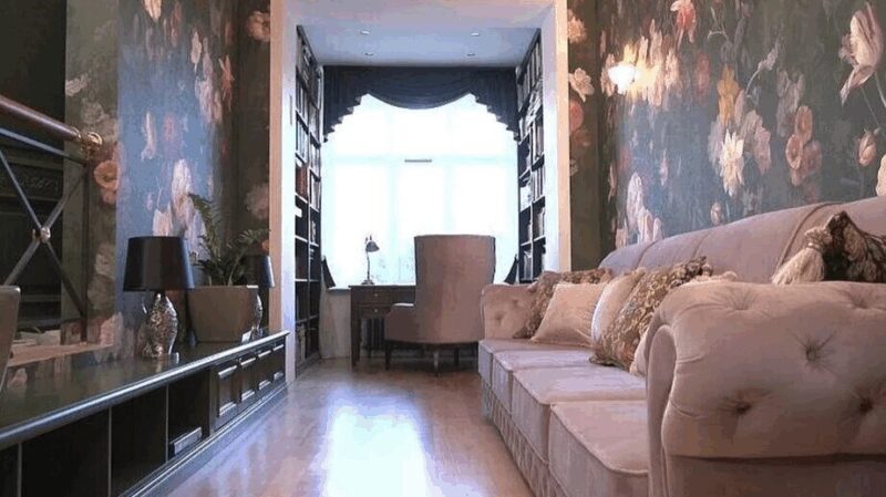 За закрытыми дверями: как живёт одна из самых узнаваемых телеведущих : Лариса Гузеева и Игорь Бухаров — 20 лет брака и их уютный особняк в Куркино