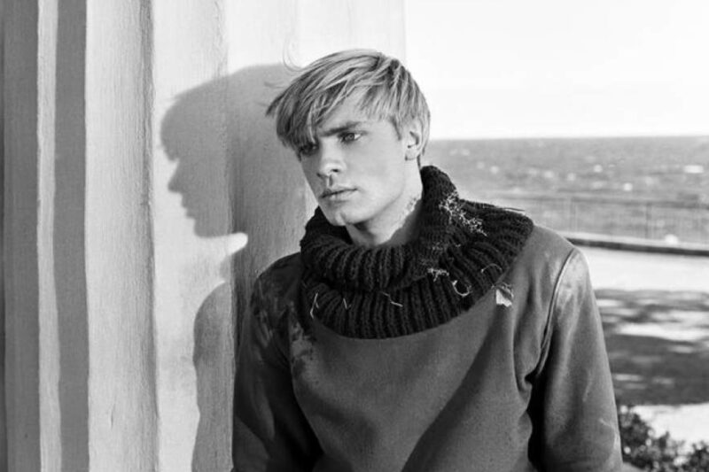 Олег Видов в роли Медведя в фильме «Обыкновенное чудо», 1965 год