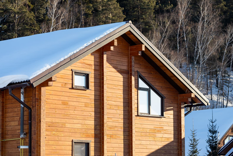 «Накануне Нового 21-го года мы переехали»: как 42-летняя Екатерина Порубель променяла городскую квартиру на болото и курятник