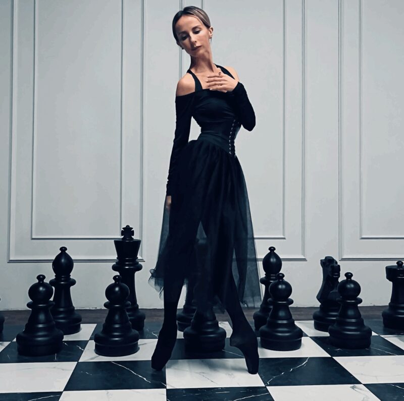 «Моя красивая девочка»: как выглядит балерина, которая 13 лет делает счастливым пародиста Юрия Аскарова