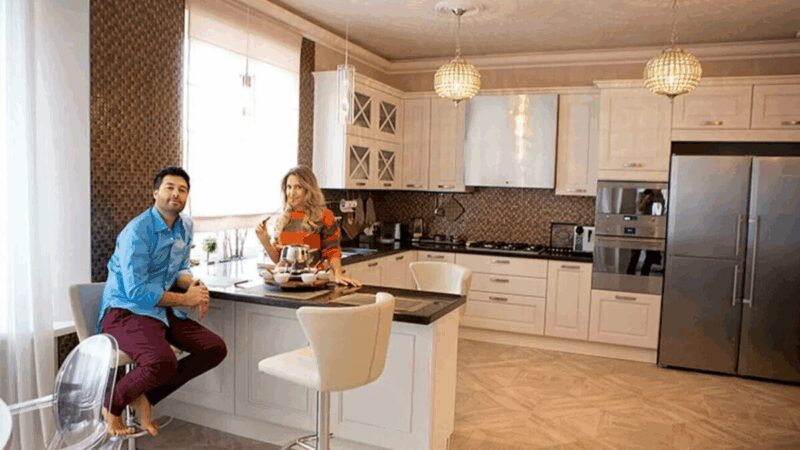 Детский звонок : как шалость 3-летней дочери подарила Алексею Чумакову и Юлии Ковальчук дом мечты