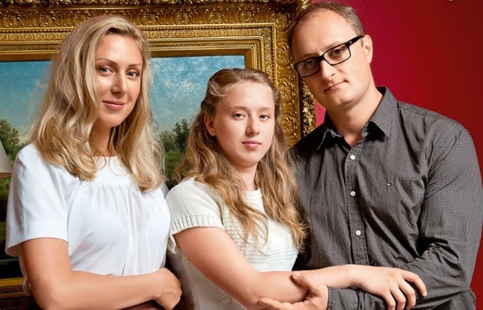 Андрей Зибров с супругой Анной и её дочерью Настей.