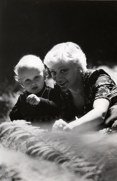 У Яака и Анне Вески родилась дочь Керли