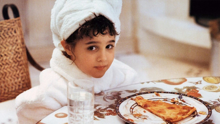 «Трезвость подарила мне все»: как сложилась судьба 42-летней звезды «Кудряшки Сью», победившей наркозависимость