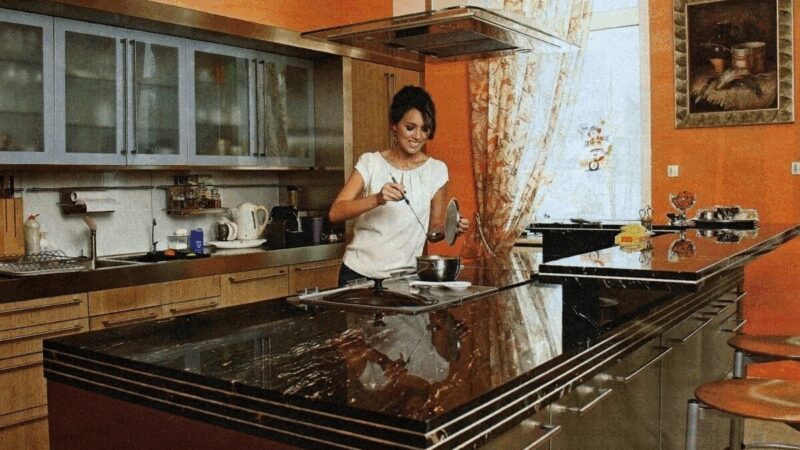 «Не сотни миллионов, а миллиарды»: как выглядит особняк Алсу на Рублёвке, где ванная комната больше квартиры, а пальмы растут круглый год