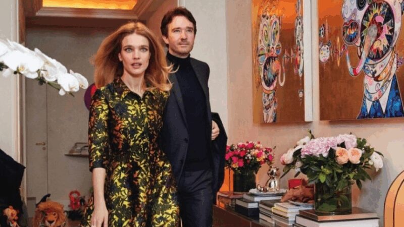 «Живой, не выставочный»: как Наталья Водянова превратила 300-летний парижский особняк в тёплый дом для пятерых детей