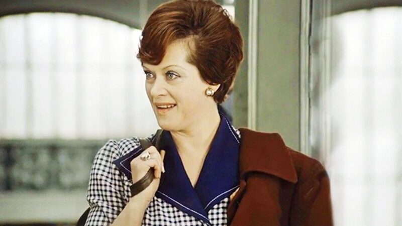 Алиса Фрейндлих в размышлениях о сложностях семейной жизни и творческих разногласиях.