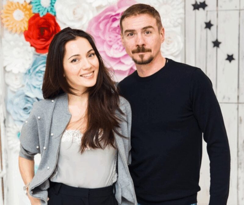 Денис Никифоров и его супруга Ирина Темрезова, прошедшие долгий путь к семейному счастью.