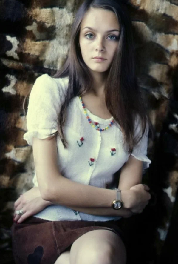 Муж умер за 2 месяца до родов, а в 17 лет она жила в курятнике: как сложилась судьба Светланы Орловой, актрисы из «Финиста», которая так и не встретила «своего» мужчину