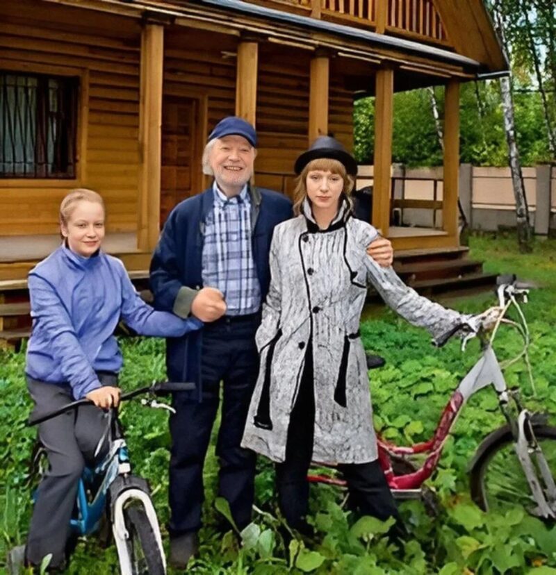 «Она не выдержит»: почему 79-летний Альберт Филозов не смог умереть дома, а его молодая жена Наталья публично извинялась