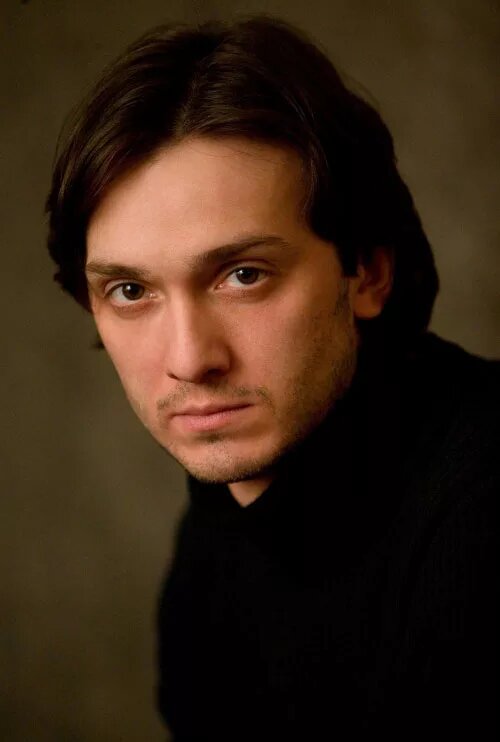 «Не могла спокойно оставить детей»: как 64-летняя Светлана Рябова пожертвовала карьерой ради дочерей, которые пошли по её стопам