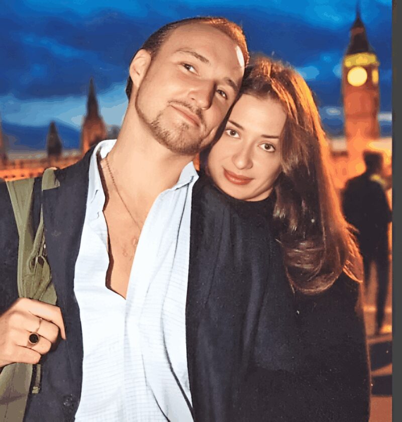 «Для меня он всегда на первом месте»: как 50-летняя Мария Ситтель с пятью детьми сохраняет брак и выглядит моложе своих лет