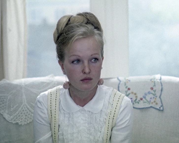 Променяла славу на семью: как живет «советская Одри Хепберн» за океаном?