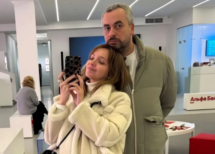 на фото Наталья Земцова и Илья Бурец