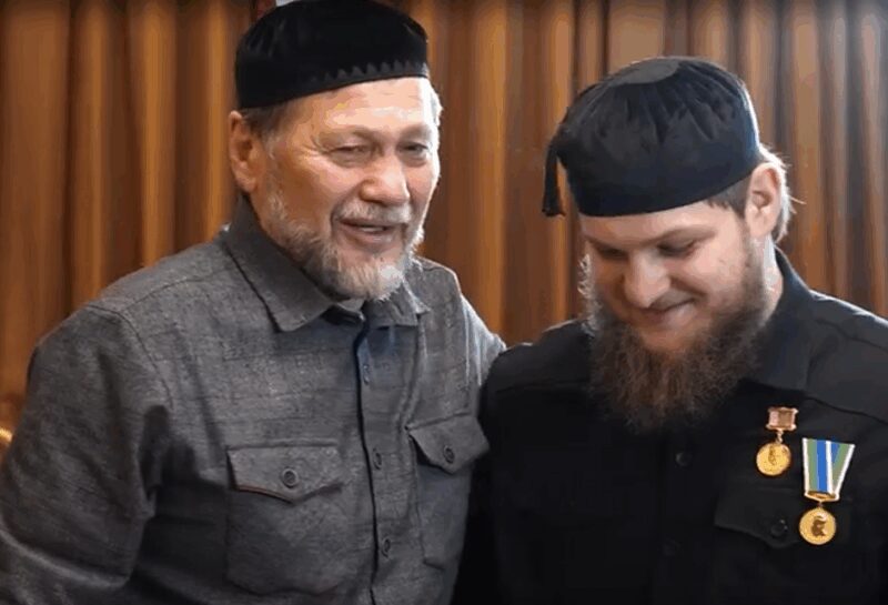 «Наша семья в ужасе»: 19-летний сын Рамзана Кадырова получил две медали, но дочь легендарного Озерова не смогла сдержать эмоций