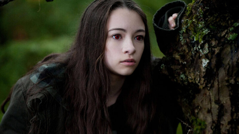 «Я всегда хотела сыграть дьявола!»: как изменилась Джодель Ферланд, звезда «Сайлент Хилла» и «Сумерек», к 31 году?