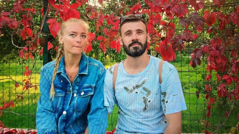 «Я человек увлекающийся»: 81-летний Александр Михайлов жил на две семьи, но его дочери Анастасия и Мирослава смогли построить крепкие браки и подарить звезде внуков