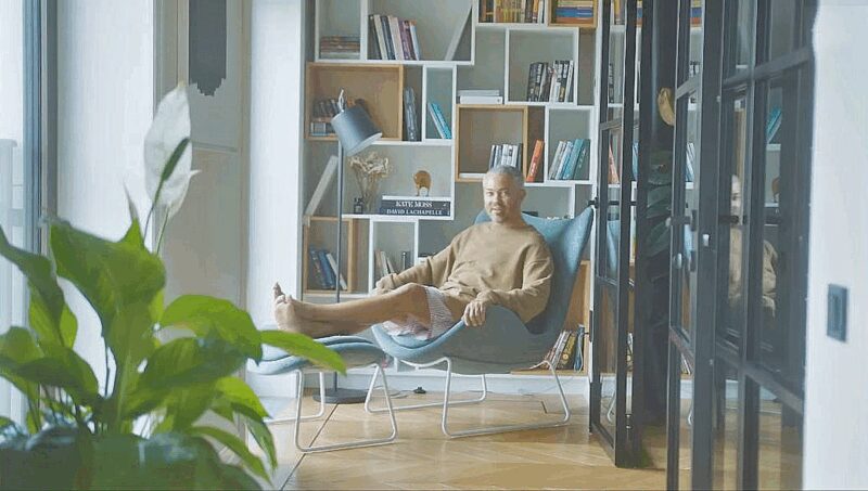 «Это не просто дом, это продолжение меня!»: Александр Рогов за 2 года объединил три квартиры в 45-метровую гардеробную с выходом на крышу