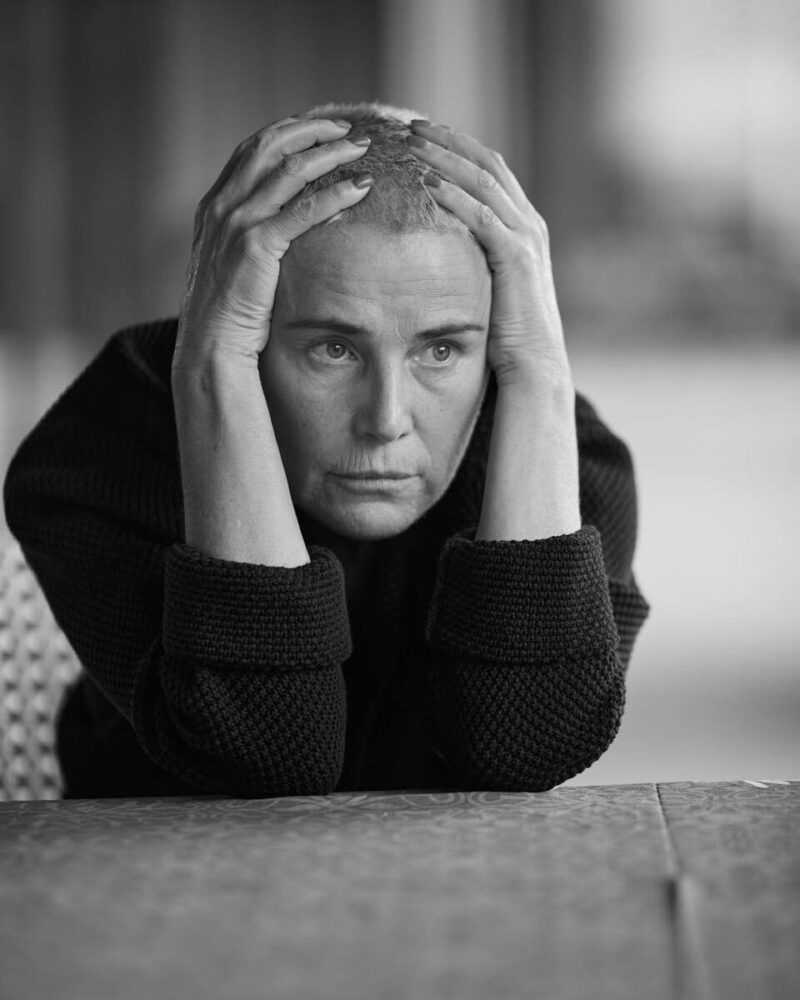 «Она была совсем другой»: как 62-летняя Лилия Рах превратилась из скромной учительницы в икону стиля, пережив абьюз и тюрьму