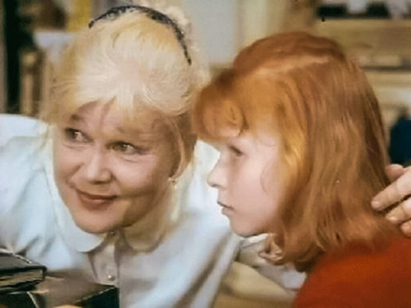Люсьена Овчинникова в фильме «Трень-брень», 1994 год.